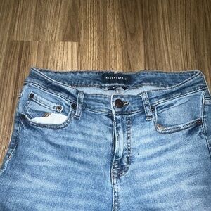 Mid-Rise Bootcut jeans